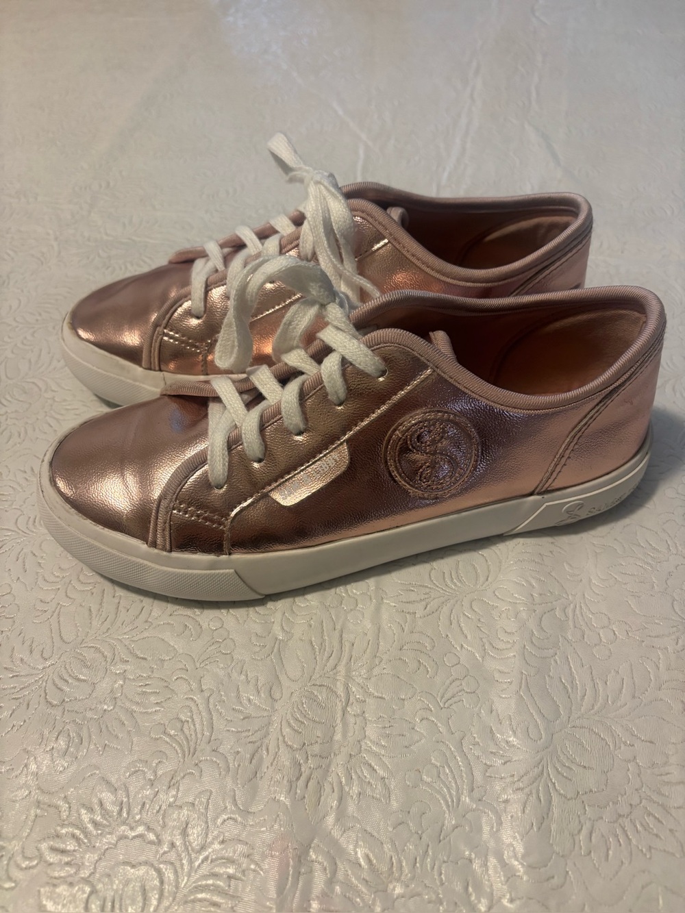 Sam & Libby Metallic Rose Gold  Low-Top Sneakers, Size Girls-4 or  Women’s 5.5-6